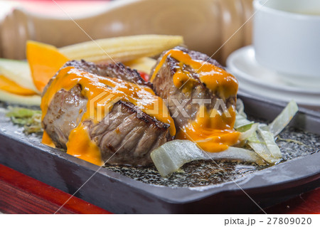 pan fried beef steak belly pan fried beef steak belly 27809020