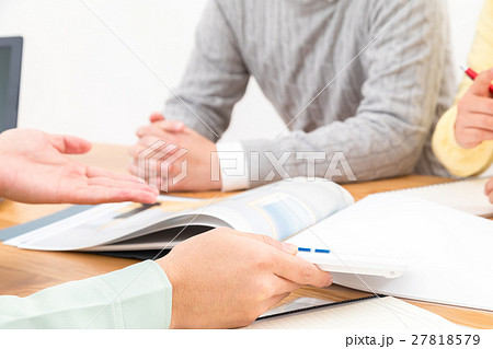 マイホーム　打ち合わせ　工務店　建設会社　戸建て　イメージ図資料　 27818579