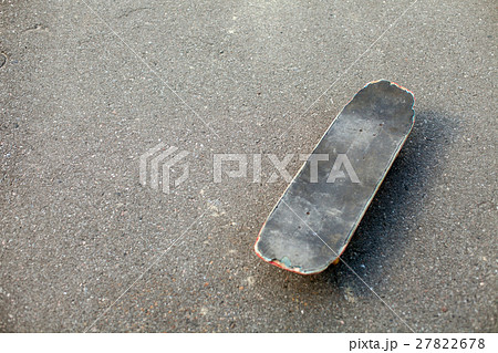 The old skate 27822678