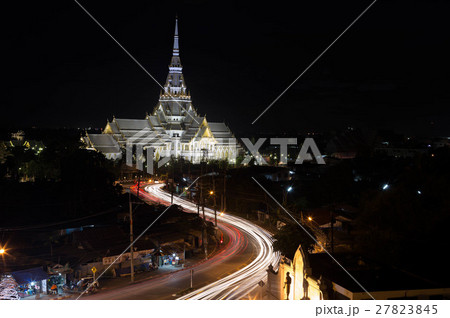 Wat Sothon Wararam WoraWihan with light trail Wat Sothon Wararam WoraWihan with light trail 27823845