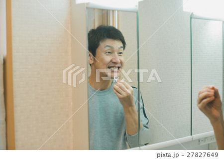 middle-aged and older person 27827649