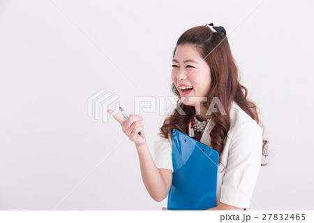 婚活・女性(白バック) 婚活・女性(白バック) 27832465