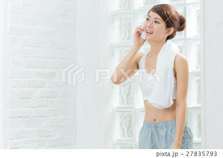 汗拭き スポーツウーマン 汗拭き スポーツウーマン 27835793