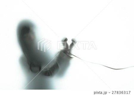 人物シルエット　ネガティブイメージ 27836317