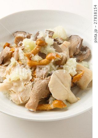 雑きのこのみぞれ和え 27838154