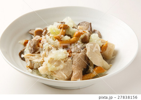 雑きのこのみぞれ和え 雑きのこのみぞれ和え 27838156
