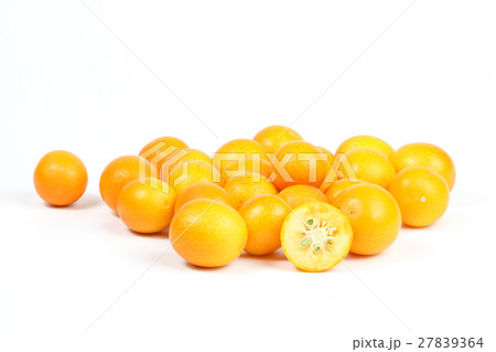 Kumquat ripe juicy Kumquat ripe juicy 27839364