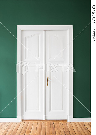 white door, green walls - renovated apartment white door, green walls - renovated apartment 27840538