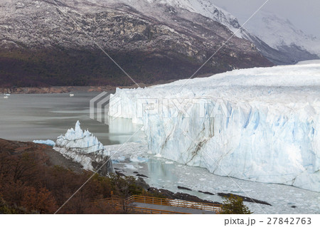 Glacier Perito Moreno, National Park Los Glasyares 27842763