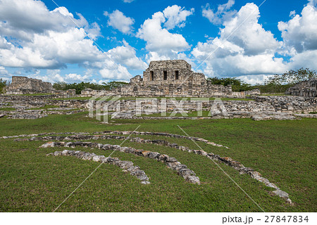 Mayapan ancient ruins, Yucatan, Mexico Mayapan ancient ruins, Yucatan, Mexico 27847834