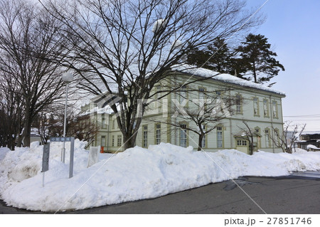 米沢高等工業学校の冬景色 27851746