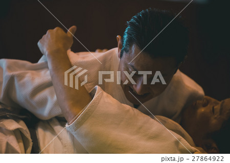 martial artist 27864922