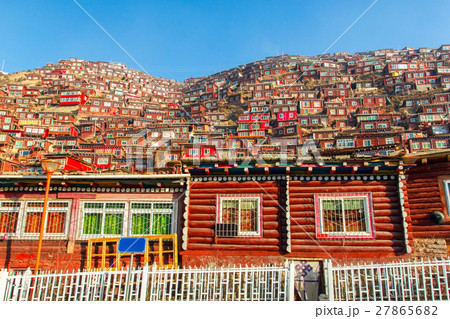 Top view monastery at Larung gar  27865682