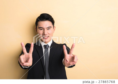 man give you a gesture of victory 27865768