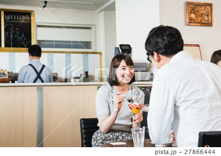 カフェ 27866444
