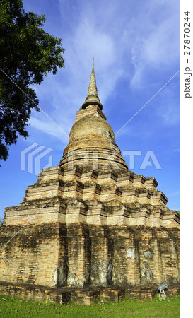 Historical Park Wat Mahathat temple pagoda  27870244