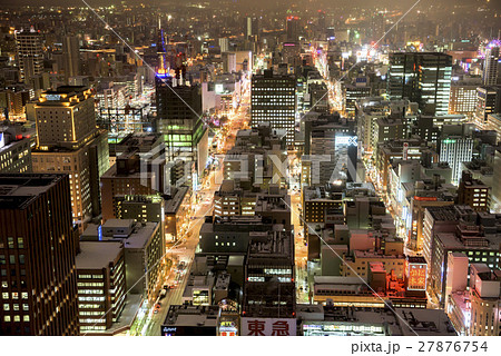 冬の札幌の街並み(夜景) 冬の札幌の街並み(夜景) 27876754