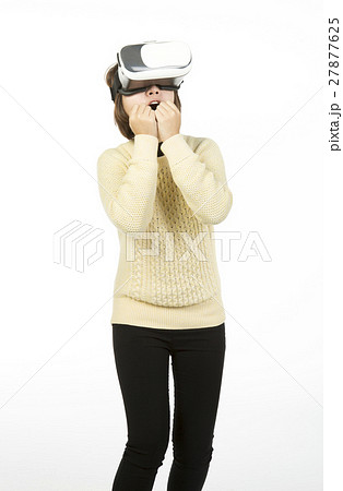 Girl with virtual reality goggles 27877625