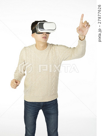 man with virtual reality goggles 27877626