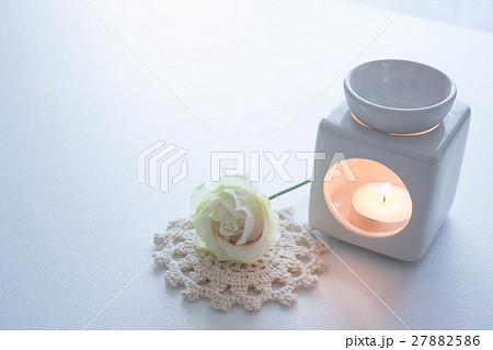 夕暮れ時のアロマ 27882586