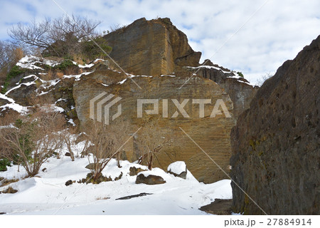 大雪の鷹取山公園 27884914