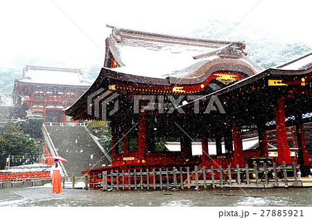 鶴岡八幡宮　雪 27885921