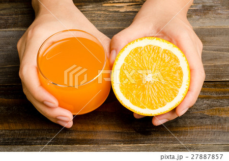 Navel orange fruit and juice 27887857