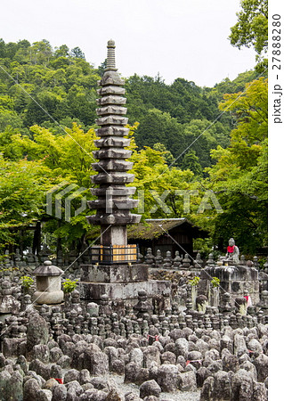 化野念仏寺の新緑 27888280