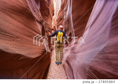 Slot canyon 27895864
