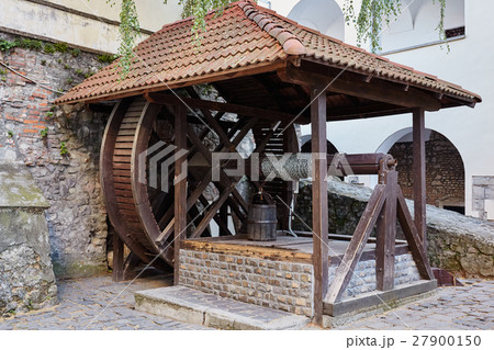 Old water well. Mukachevo. Palanok castle 27900150