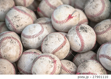 使い込まれた野球ボールの写真素材 [27901110] - PIXTA