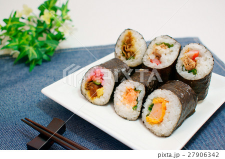 恵方巻き 恵方巻き 27906342