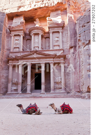 Camels in front of the Treasury 27907202
