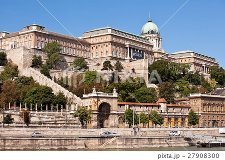 Buda Castle 27908300