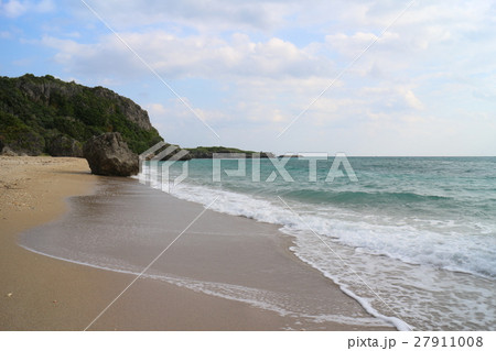 浜比嘉島のムルク浜ビーチ 27911008