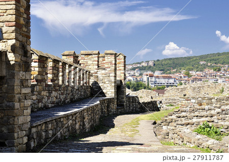 Tsarevets fortress in Veliko Tarnovo, Bulgaria Tsarevets fortress in Veliko Tarnovo, Bulgaria 27911787