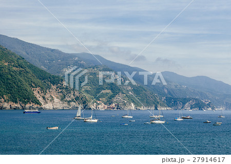 Boats and yachts in Liguria sea, Italy Boats and yachts in Liguria sea, Italy 27914617
