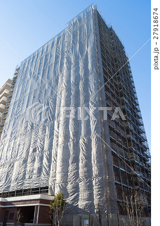 修繕工事中の日本のマンションの風景 7 修繕工事中の日本のマンションの風景 7 27918674