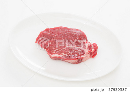 牛肉イメージ　ヒレ　生肉 27920587