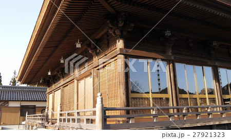 山口・龍福寺本堂（重要文化財）板扉と格子戸の組合せ 27921323