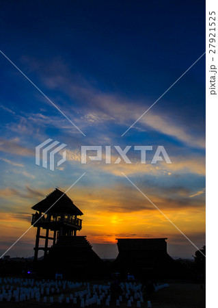 吉野ヶ里遺跡 夕暮れ 吉野ヶ里遺跡 夕暮れ 27921525