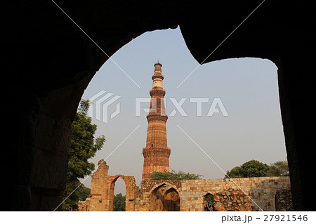 クトゥプ・ミーナール　インド デリーの世界遺産 27921546