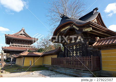 瑞泉寺山門と式台門、富山県井波 瑞泉寺山門と式台門、富山県井波 27922507