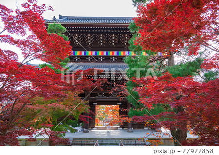 京都　金戒光明寺の紅葉 　　 27922858