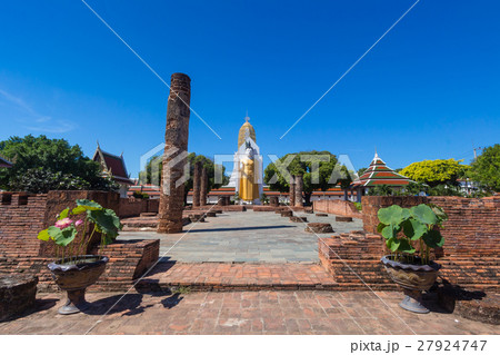 Buddha statue and the sunset in Phitsanulok 27924747
