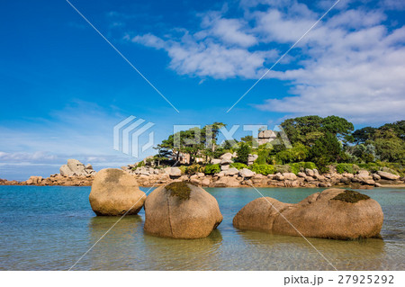 Pink Granite Coast in Brittany near Ploumanach Pink Granite Coast in Brittany near Ploumanach 27925292