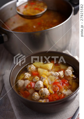 Meatball soup 27925582