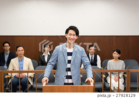 法廷 27928129