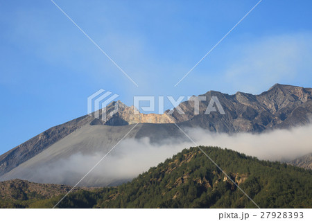 鹿児島県鹿児島市　桜島　昭和火口 27928393