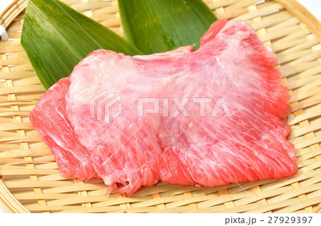 鹿児島産のマグロ（鮪）のほほ肉（頬肉、ホホ肉）加熱用。※鮪の品種名は不明です。 27929397